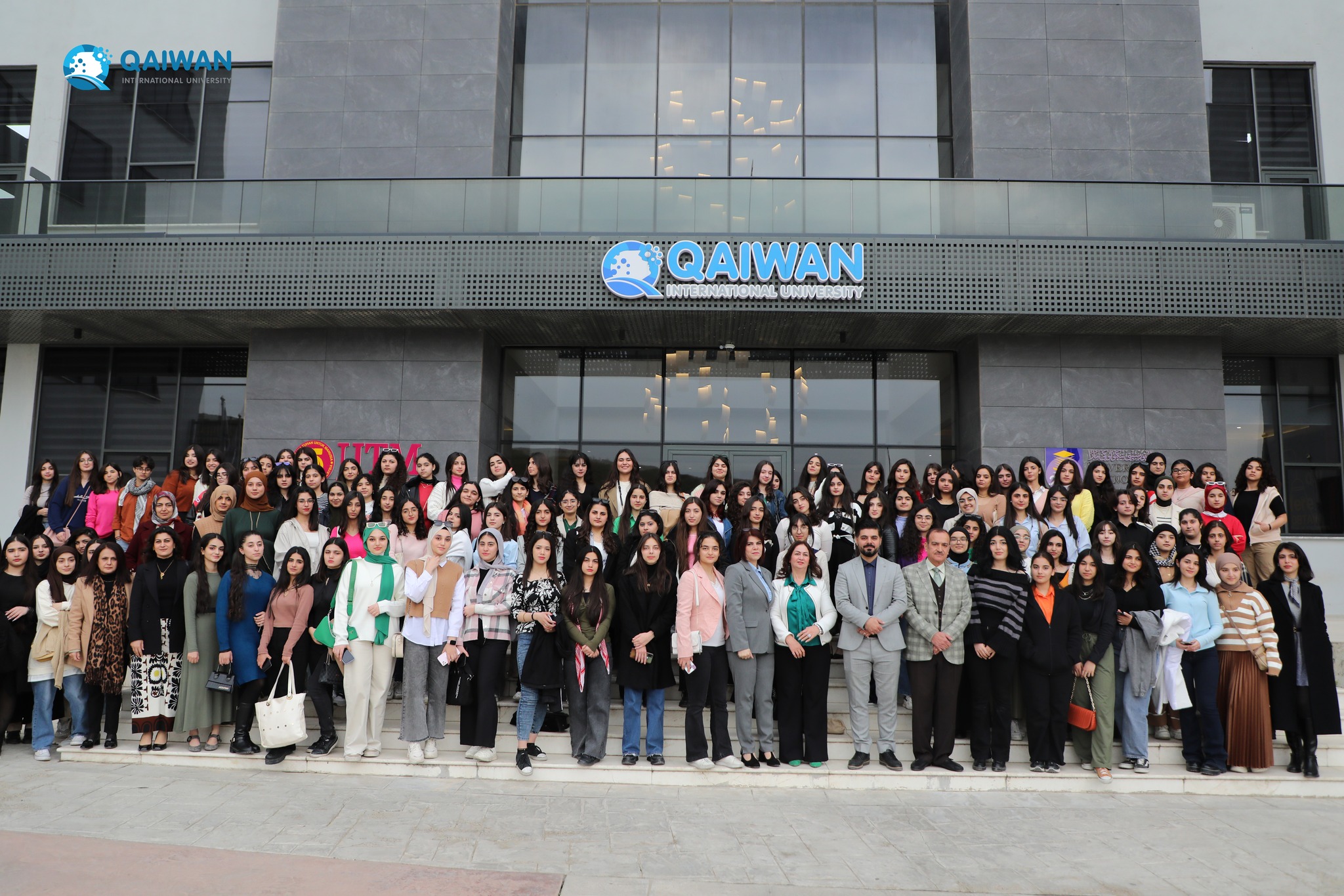 The visit of (Rzgary High School for girls) to QIU